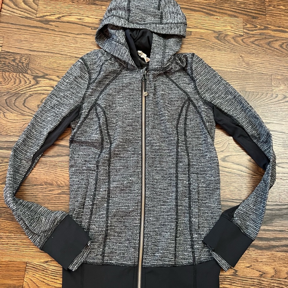 Like New Lululemon Jacket with Hood size 4